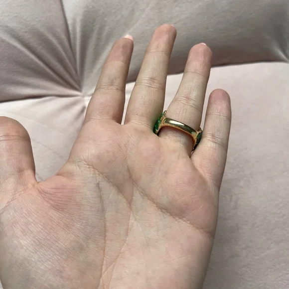 Vintage Parrot Eye Ring (Size 8) - Picture 6 of 6